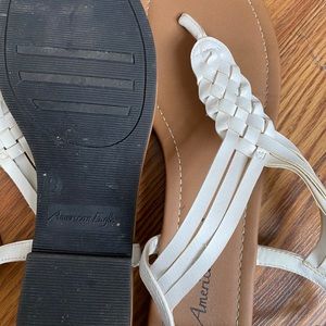 women’s white sandals size 9